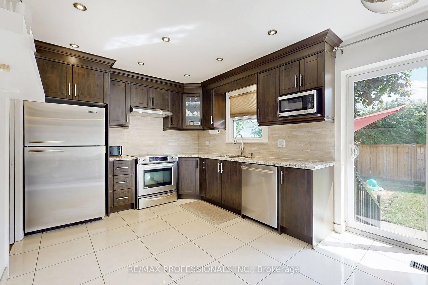 Photo 11 at 3 Hartsdale Drive, Richview, Toronto Photo 11 at 3 Hartsdale Drive, Richview, Toronto