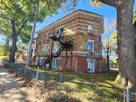 Photo 2 at 449 Crawford Street, Little Italy, Toronto