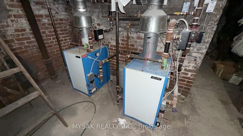 Photo 17 at 449 Crawford Street, Little Italy, Toronto Photo 17 at 449 Crawford Street, Little Italy, Toronto