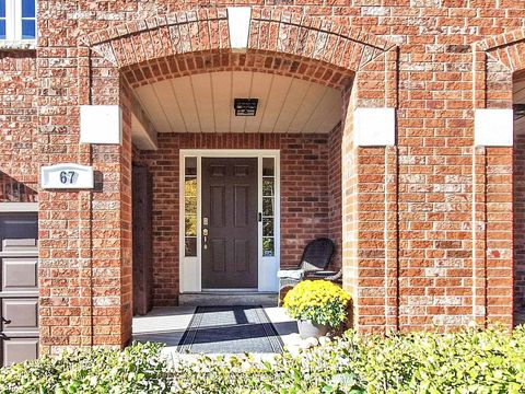 Photo 2 at 67 - 190 Harding Boulevard W, North Richvale, Richmond Hill