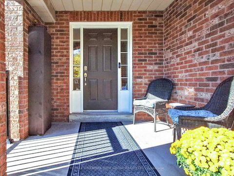 Photo 3 at 67 - 190 Harding Boulevard W, North Richvale, Richmond Hill