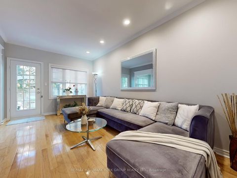 Photo 4 at 67 - 190 Harding Boulevard W, North Richvale, Richmond Hill