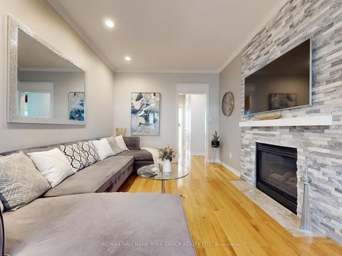 Photo 6 at 67 - 190 Harding Boulevard W, North Richvale, Richmond Hill