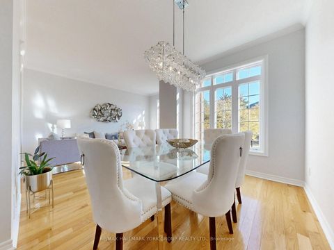 Photo 10 at 67 - 190 Harding Boulevard W, North Richvale, Richmond Hill