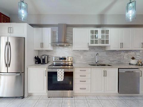 Photo 13 at 67 - 190 Harding Boulevard W, North Richvale, Richmond Hill