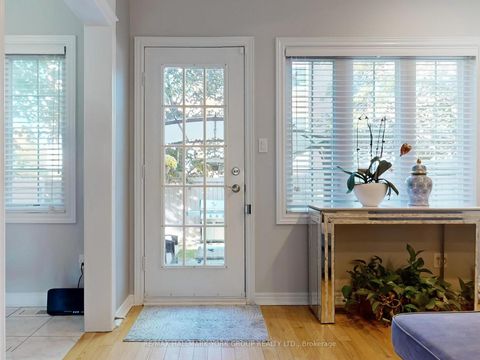 Photo 19 at 67 - 190 Harding Boulevard W, North Richvale, Richmond Hill