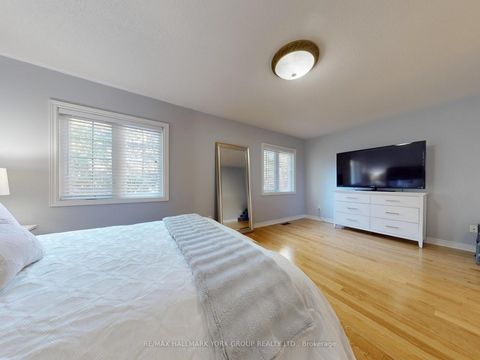Photo 22 at 67 - 190 Harding Boulevard W, North Richvale, Richmond Hill