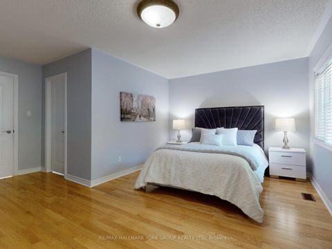 Photo 23 at 67 - 190 Harding Boulevard W, North Richvale, Richmond Hill