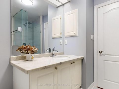 Photo 24 at 67 - 190 Harding Boulevard W, North Richvale, Richmond Hill