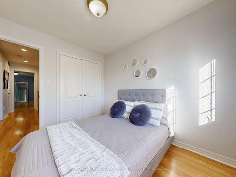 Photo 28 at 67 - 190 Harding Boulevard W, North Richvale, Richmond Hill