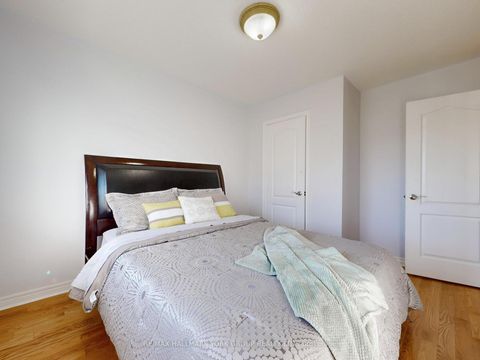 Photo 31 at 67 - 190 Harding Boulevard W, North Richvale, Richmond Hill