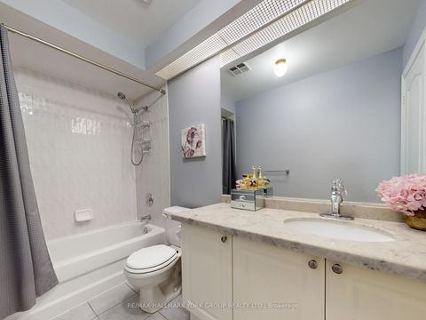 Photo 32 at 67 - 190 Harding Boulevard W, North Richvale, Richmond Hill