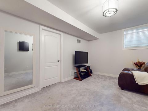 Photo 37 at 67 - 190 Harding Boulevard W, North Richvale, Richmond Hill