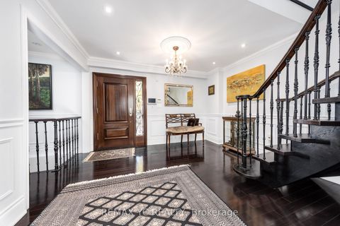 Photo 2 at 14038 Bayview Avenue, Aurora Estates, Aurora