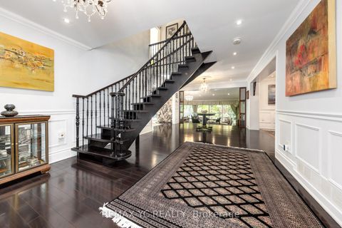 Photo 3 at 14038 Bayview Avenue, Aurora Estates, Aurora