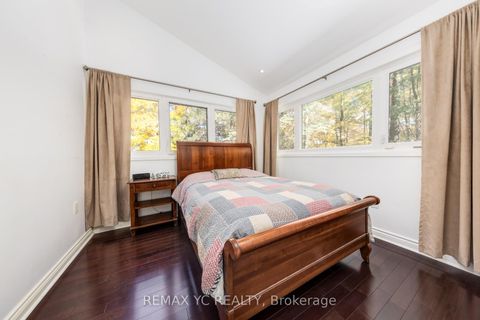 Photo 32 at 14038 Bayview Avenue, Aurora Estates, Aurora