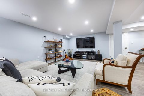 Photo 33 at 14038 Bayview Avenue, Aurora Estates, Aurora