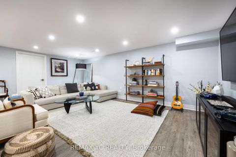 Photo 34 at 14038 Bayview Avenue, Aurora Estates, Aurora