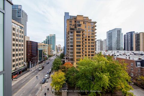 Photo 4 at 520 - 98 Lillian Street, Mount Pleasant West, Toronto