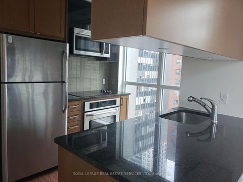 Photo 9 at 520 - 98 Lillian Street, Mount Pleasant West, Toronto