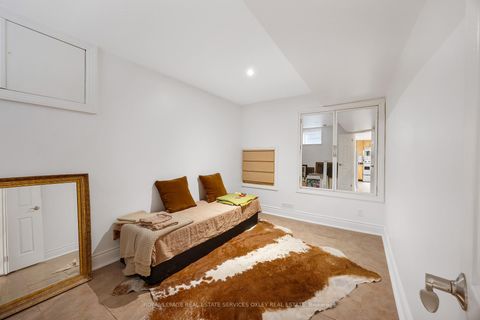 Photo 33 at 26 Mcmaster Avenue, Casa Loma, Toronto Photo 33 at 26 Mcmaster Avenue, Casa Loma, Toronto