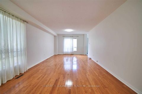 Photo 2 at 16 Windom Road, Flemingdon Park, Toronto