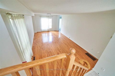 Photo 5 at 16 Windom Road, Flemingdon Park, Toronto