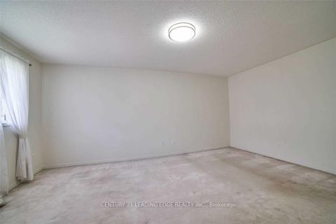 Photo 7 at 16 Windom Road, Flemingdon Park, Toronto