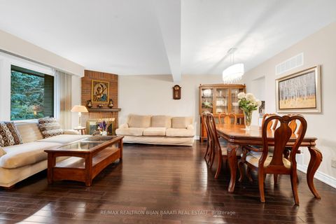 Photo 3 at 105 Gypsy Roseway, Willowdale East, Toronto