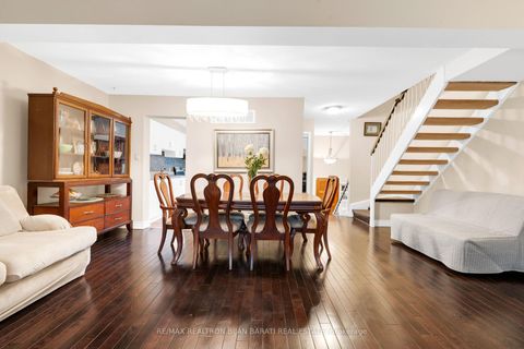 Photo 7 at 105 Gypsy Roseway, Willowdale East, Toronto