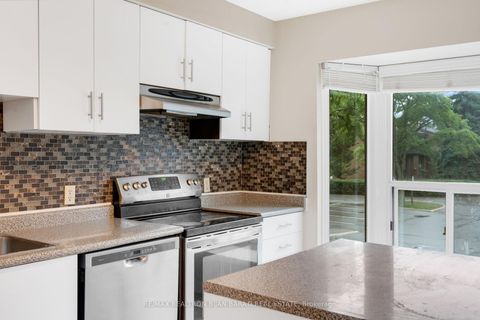 Photo 16 at 105 Gypsy Roseway, Willowdale East, Toronto