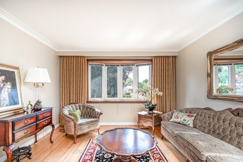 Photo 6 at 543 Pinegrove Road, WO West, Oakville