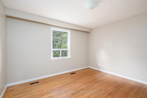 Photo 13 at 543 Pinegrove Road, WO West, Oakville