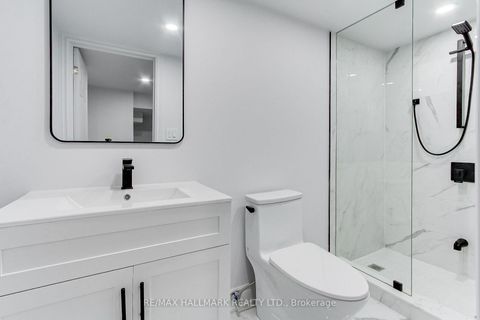 Photo 42 at 25 Knowles Crescent, Aurora Highlands, Aurora