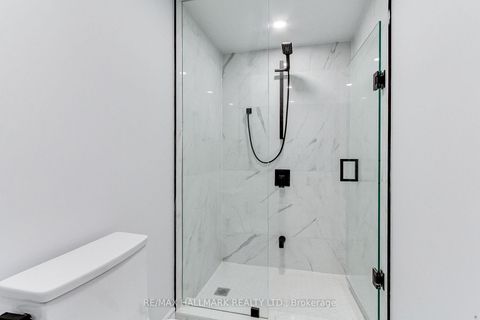 Photo 43 at 25 Knowles Crescent, Aurora Highlands, Aurora