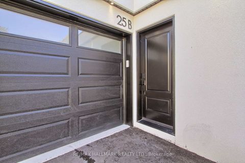 Photo 45 at 25 Knowles Crescent, Aurora Highlands, Aurora