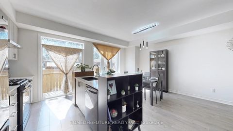 Photo 6 at 348 Okanagan Path, Donevan, Oshawa