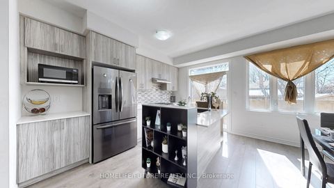 Photo 7 at 348 Okanagan Path, Donevan, Oshawa