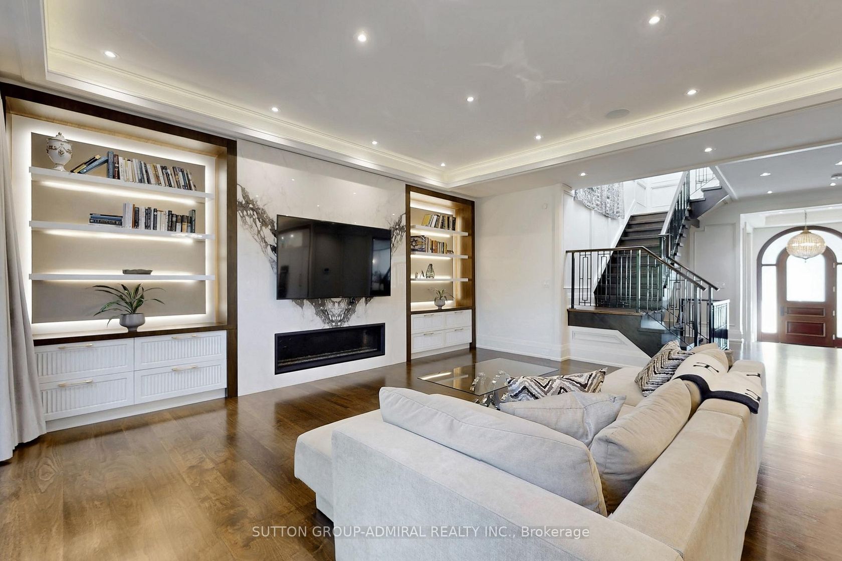Photo 9 at 276 Strathallan Wood, Nortown, Toronto Photo 9 at 276 Strathallan Wood, Nortown, Toronto