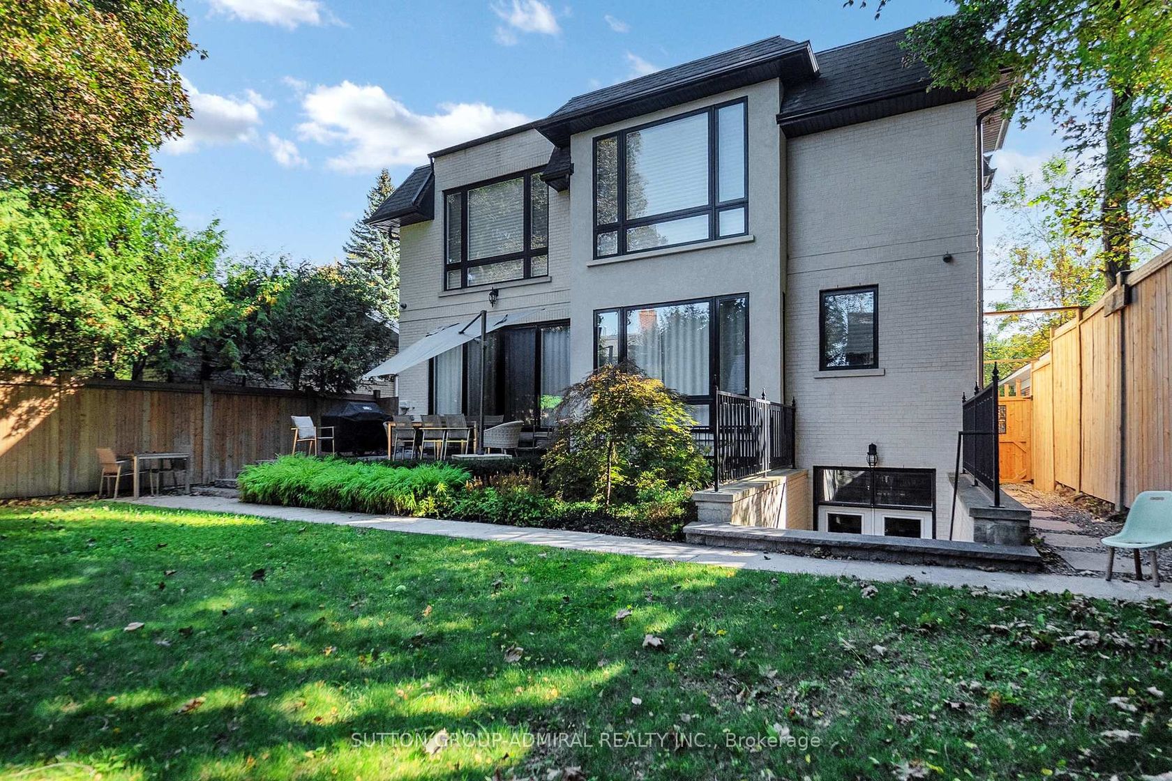 Photo 44 at 276 Strathallan Wood, Nortown, Toronto Photo 44 at 276 Strathallan Wood, Nortown, Toronto