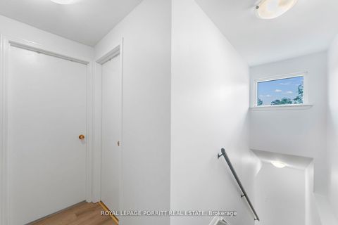 Photo 11 at 32 Chaucer Crescent, Letitia Heights, Barrie