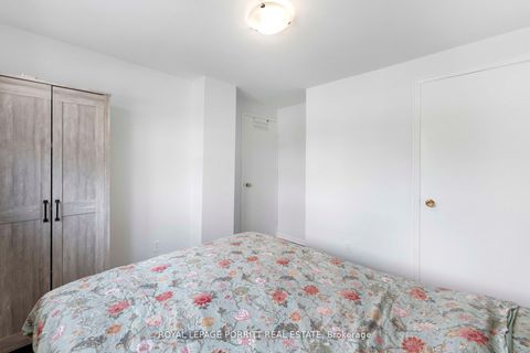 Photo 14 at 32 Chaucer Crescent, Letitia Heights, Barrie