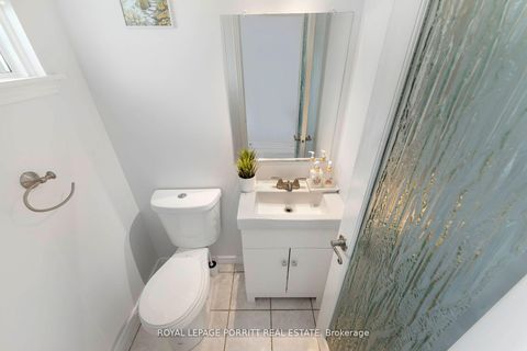 Photo 16 at 32 Chaucer Crescent, Letitia Heights, Barrie