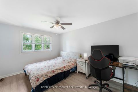 Photo 19 at 32 Chaucer Crescent, Letitia Heights, Barrie