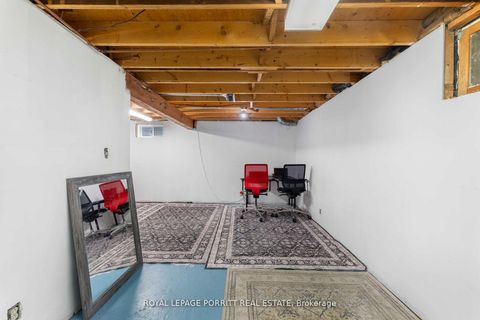 Photo 23 at 32 Chaucer Crescent, Letitia Heights, Barrie