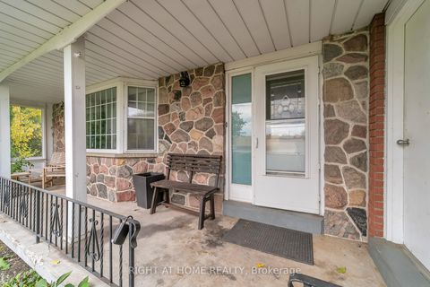 Photo 2 at 22 Hamilton Drive, Leslie Valley, Newmarket