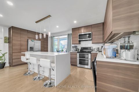 Photo 16 at 22 Hamilton Drive, Leslie Valley, Newmarket