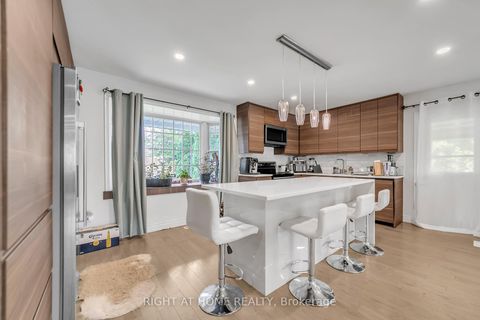 Photo 17 at 22 Hamilton Drive, Leslie Valley, Newmarket