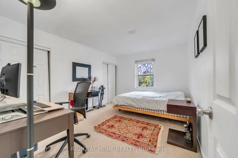 Photo 29 at 22 Hamilton Drive, Leslie Valley, Newmarket