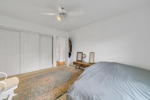 Photo 31 at 22 Hamilton Drive, Leslie Valley, Newmarket